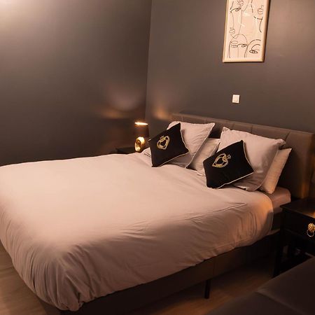 Suite Romantique Jacuzzi Moulins  Exterior photo