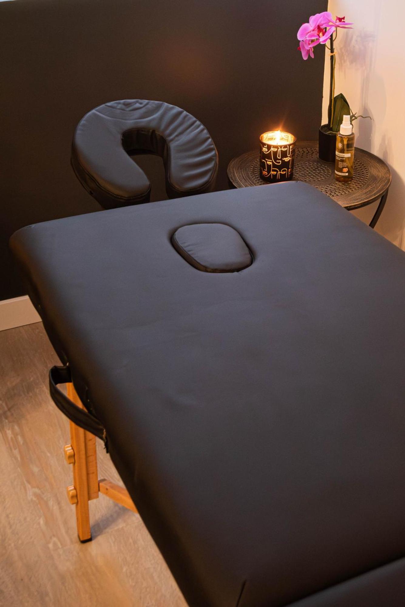 Suite Romantique Jacuzzi Moulins  Exterior photo